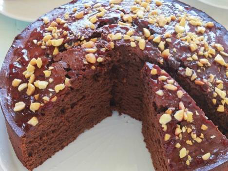 GATEAU AU YAOURT ET AU CHOCOLAT EN POUDRE